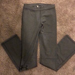 Light gray leggings